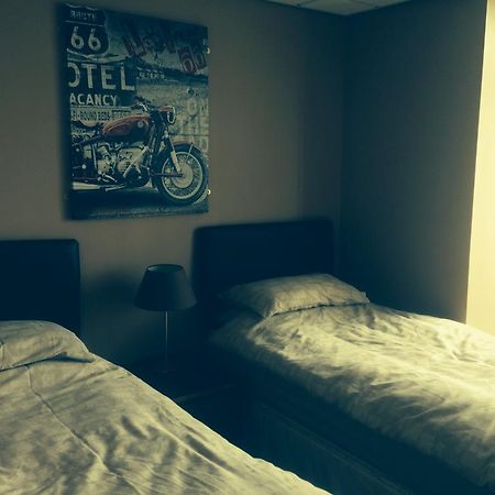 Coach & Horses Bed and Breakfast Tredegar Exterior foto